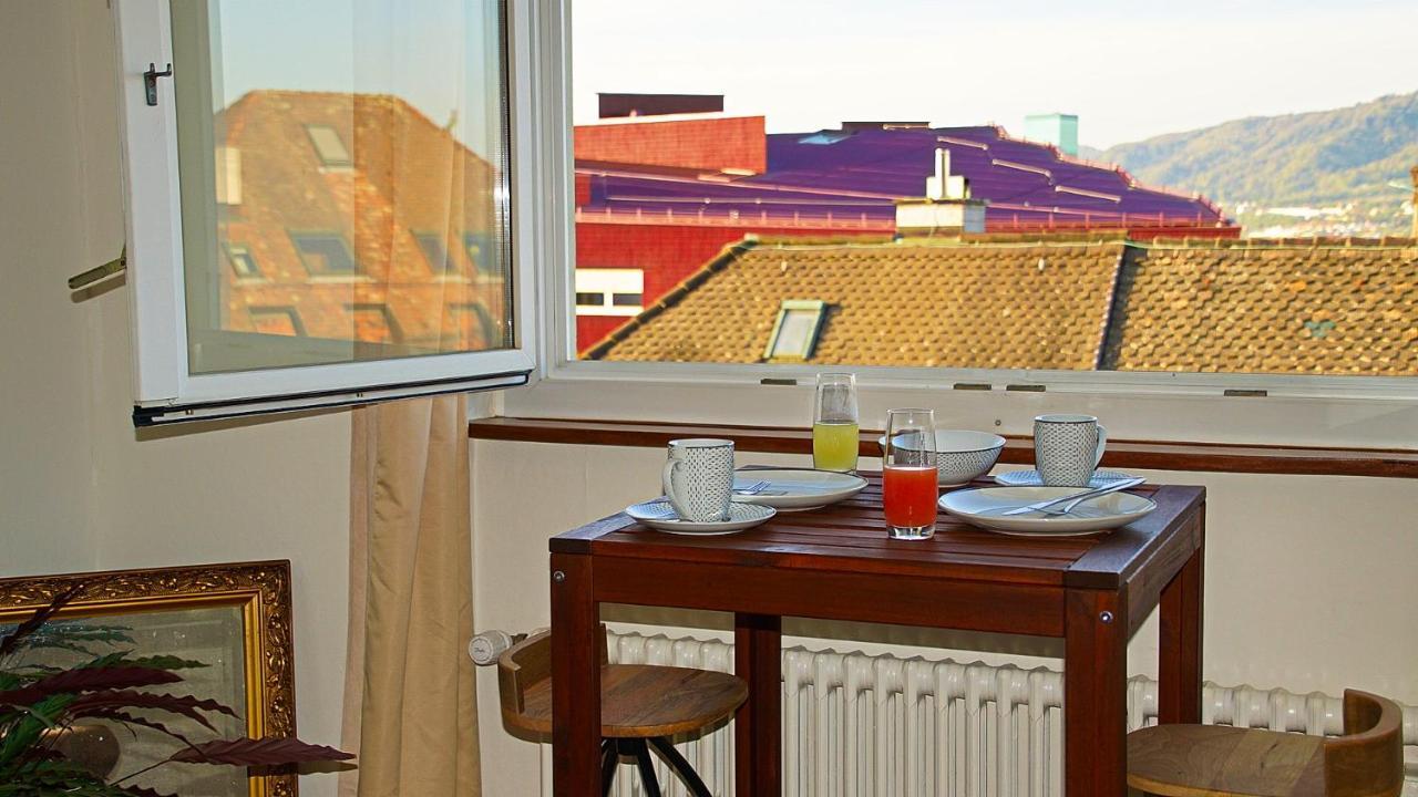 Helvetia 2 Zimmer Apartment Mit Parkplatz チューリッヒ エクステリア 写真